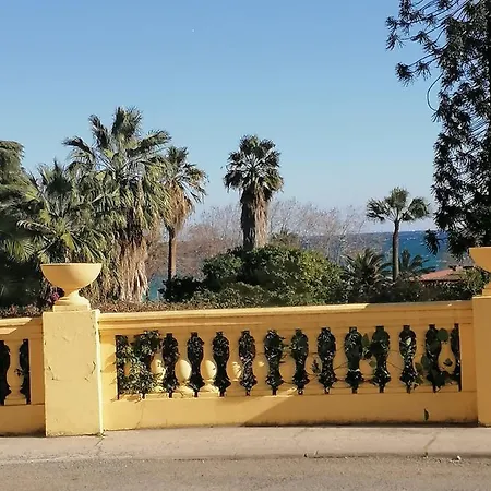 Imperial Palace Bord De Apartament