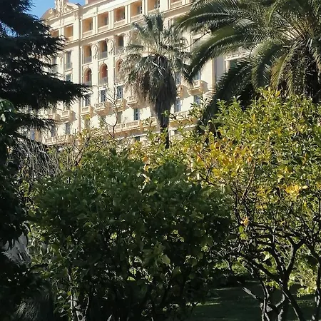 Imperial Palace Bord De Apartment
