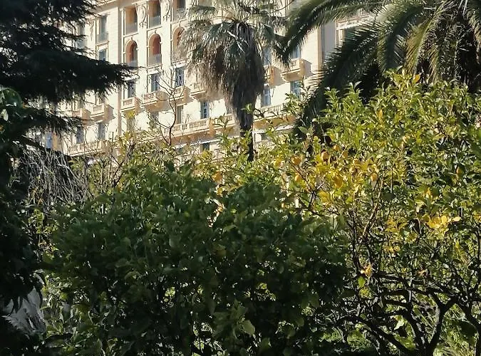 Imperial Palace Bord De شقة